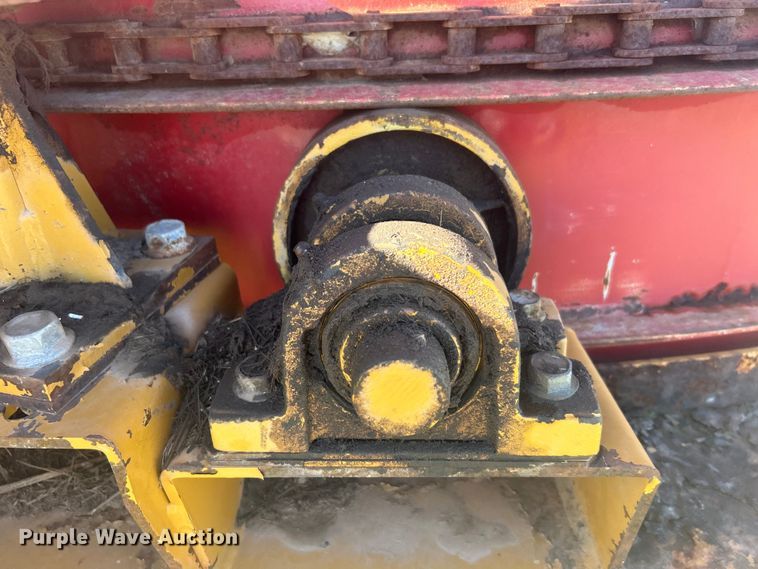 image for item DO1068 Haybuster H1000 bale processor