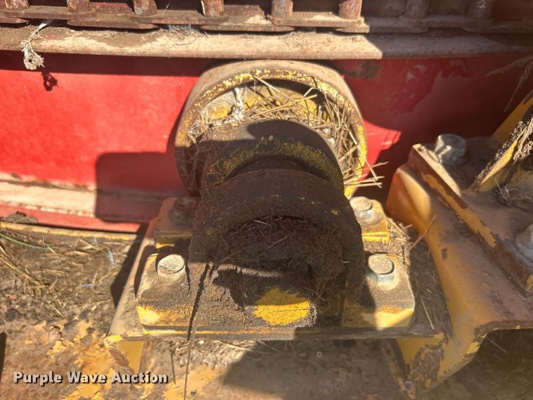 image for item DO1068 Haybuster H1000 bale processor