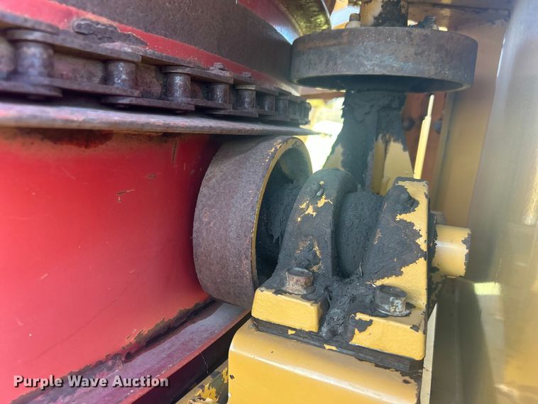 image for item DO1068 Haybuster H1000 bale processor