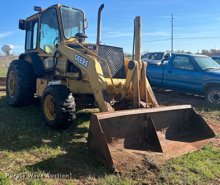 image for item DO1069 John Deere 210LE landscape tractor