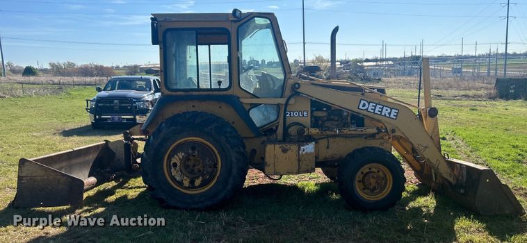 image for item DO1069 John Deere 210LE landscape tractor