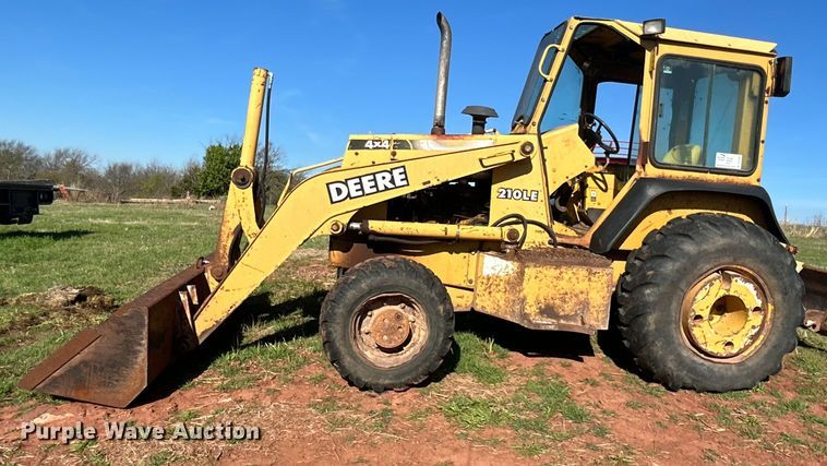 image for item DO1069 John Deere 210LE landscape tractor