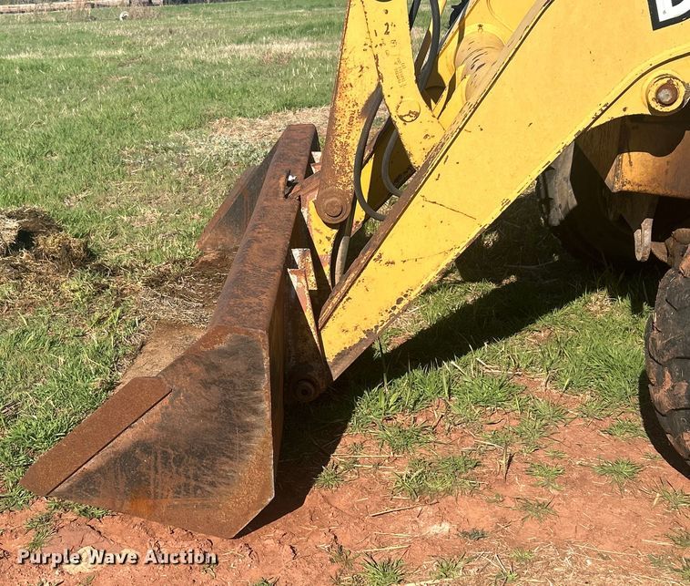 image for item DO1069 John Deere 210LE landscape tractor