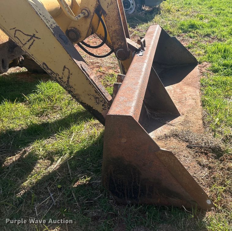 image for item DO1069 John Deere 210LE landscape tractor