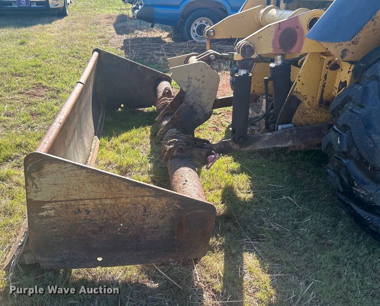 image for item DO1069 John Deere 210LE landscape tractor