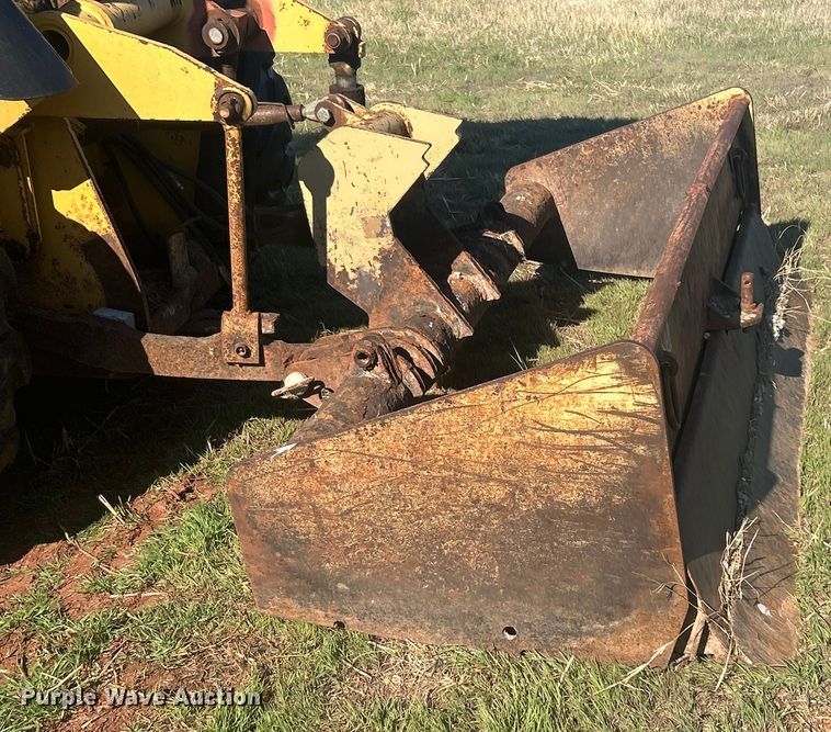 image for item DO1069 John Deere 210LE landscape tractor