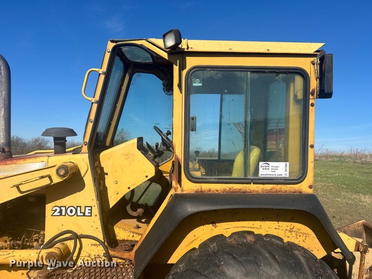 image for item DO1069 John Deere 210LE landscape tractor