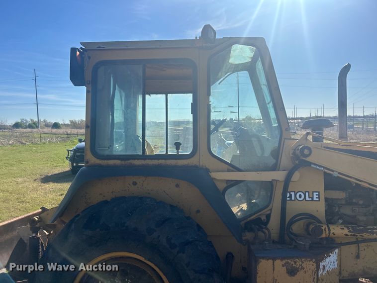 image for item DO1069 John Deere 210LE landscape tractor