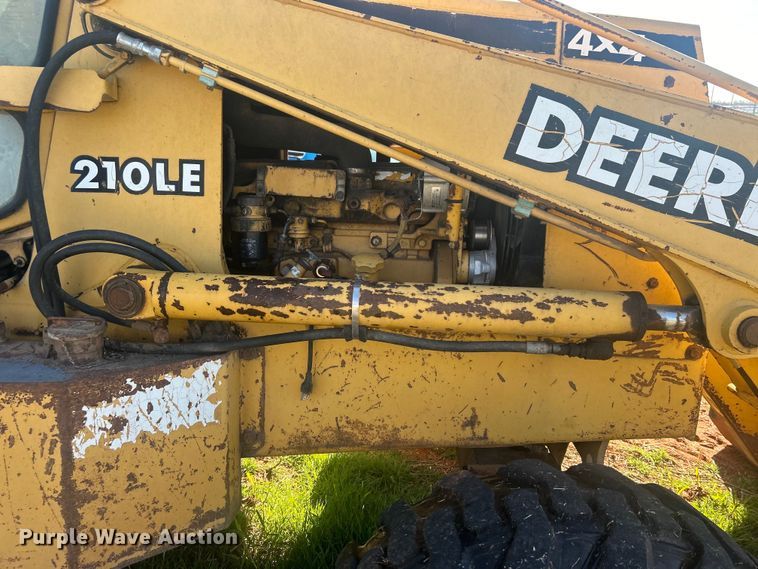 image for item DO1069 John Deere 210LE landscape tractor