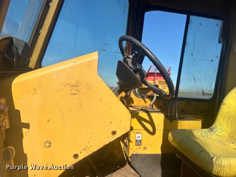 image for item DO1069 John Deere 210LE landscape tractor