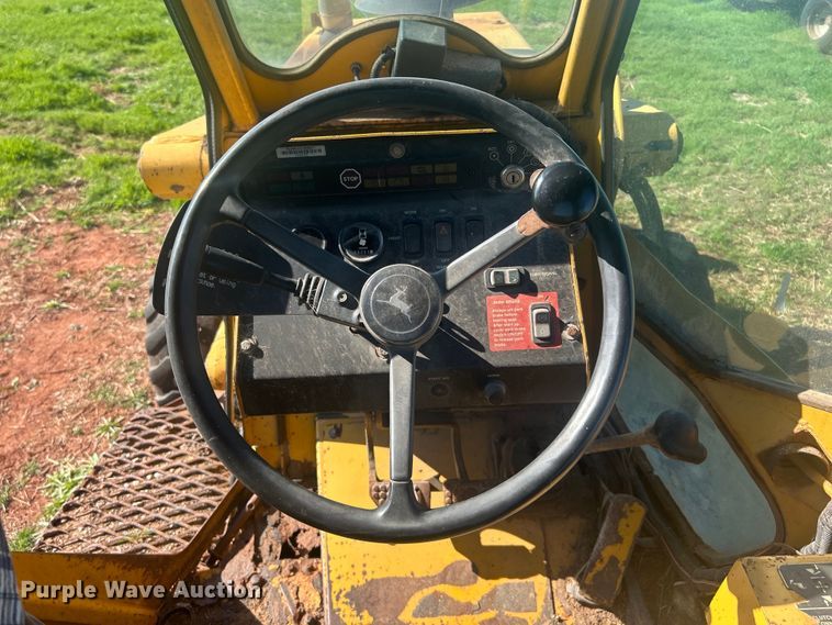 image for item DO1069 John Deere 210LE landscape tractor