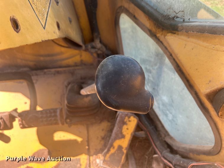 image for item DO1069 John Deere 210LE landscape tractor