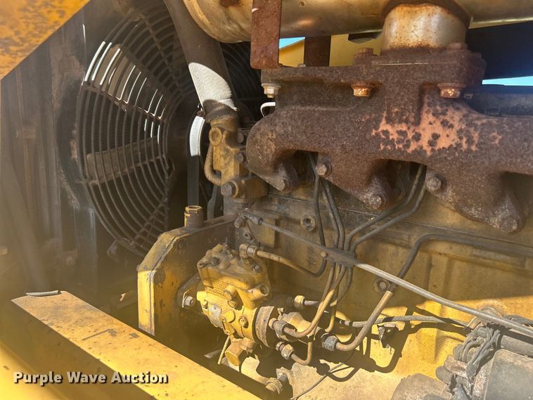 image for item DO1069 John Deere 210LE landscape tractor