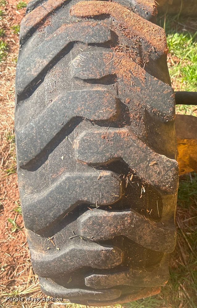 image for item DO1069 John Deere 210LE landscape tractor