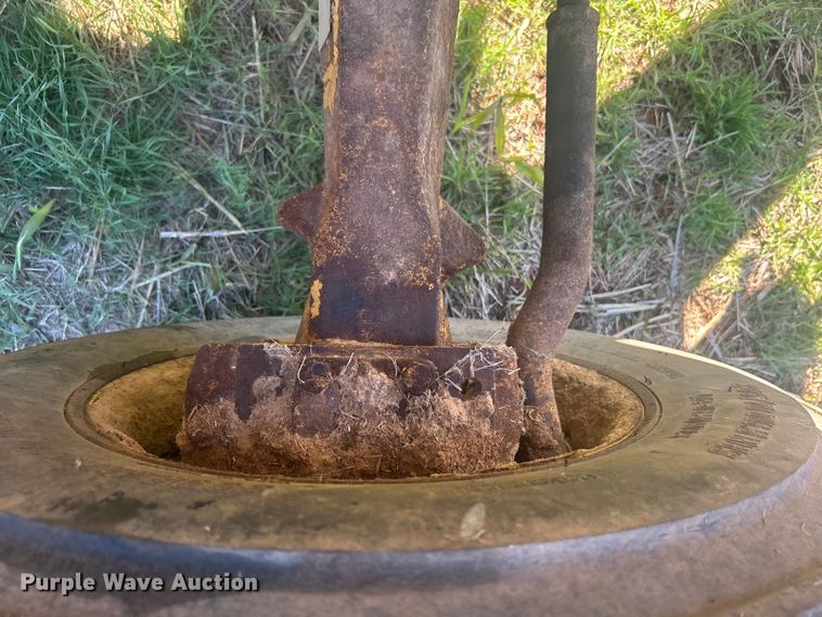 image for item DO1069 John Deere 210LE landscape tractor