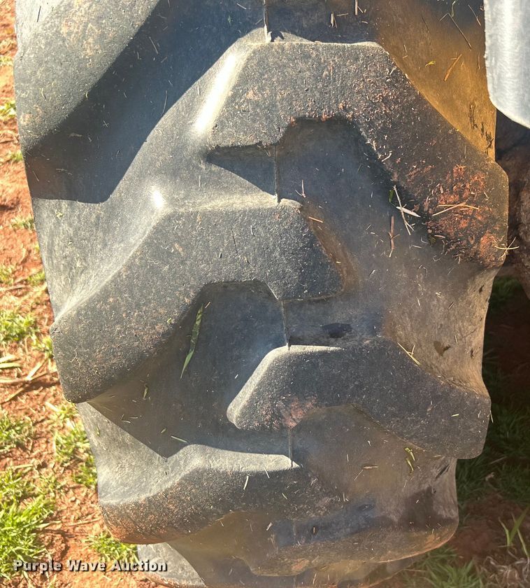 image for item DO1069 John Deere 210LE landscape tractor