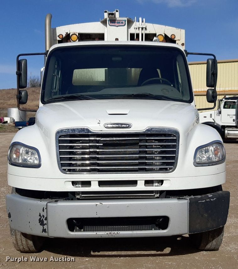 image for item DP2730 2019 Freightliner Business Class M2 106 refuse truck