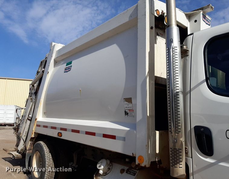 image for item DP2730 2019 Freightliner Business Class M2 106 refuse truck