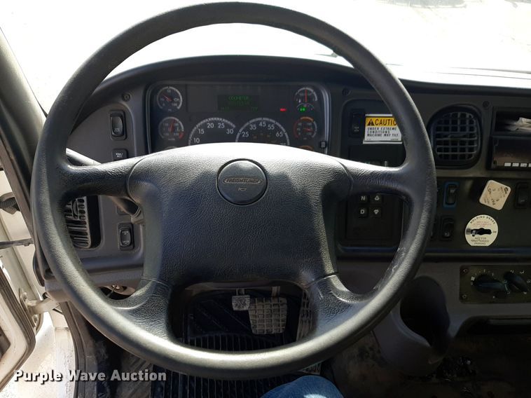 image for item DP2730 2019 Freightliner Business Class M2 106 refuse truck