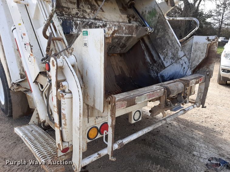 image for item DP2731 2021 Freightliner  Business Class M2 106 refuse truck