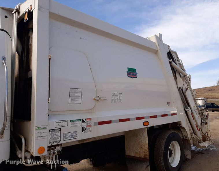 image for item DP2731 2021 Freightliner  Business Class M2 106 refuse truck