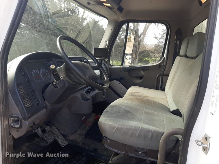 image for item DP2731 2021 Freightliner  Business Class M2 106 refuse truck