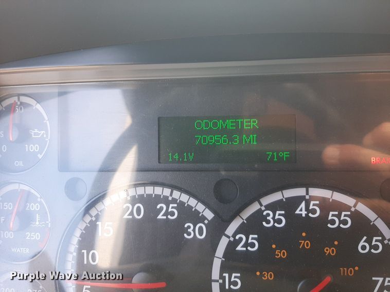 image for item DP2731 2021 Freightliner  Business Class M2 106 refuse truck