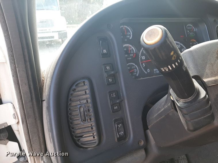 image for item DP2731 2021 Freightliner  Business Class M2 106 refuse truck