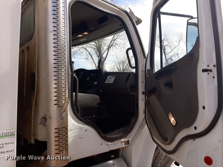 image for item DP2731 2021 Freightliner  Business Class M2 106 refuse truck