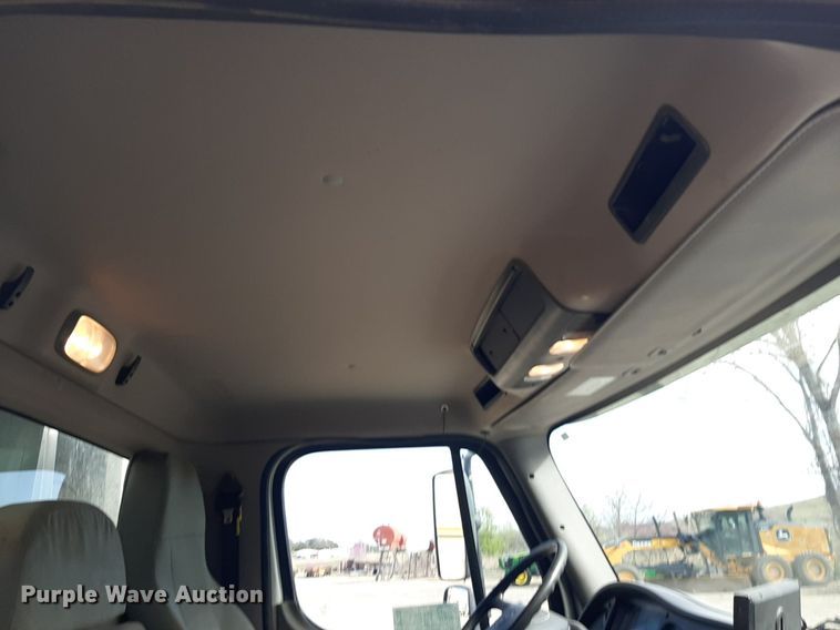 image for item DP2731 2021 Freightliner  Business Class M2 106 refuse truck