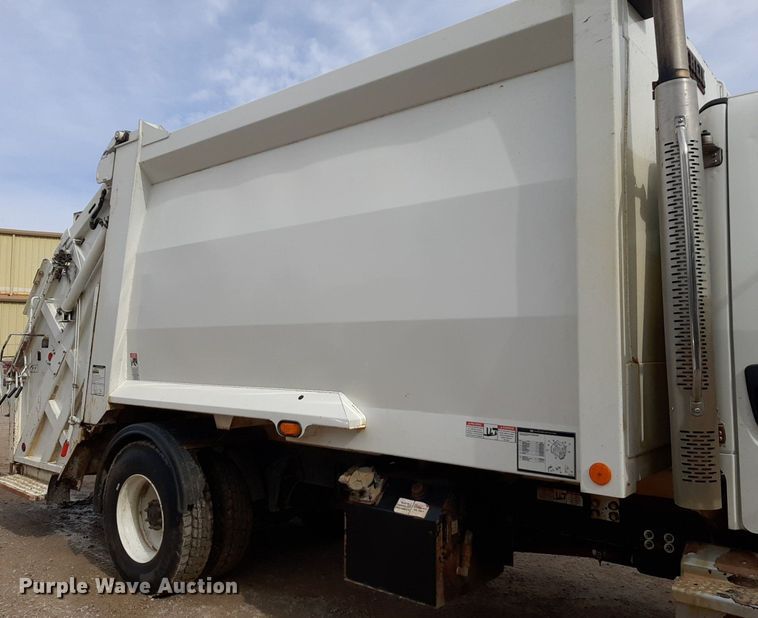 image for item DP2732 2015 Freightliner Business Class M2 106 refuse truck