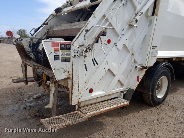 image for item DP2732 2015 Freightliner Business Class M2 106 refuse truck