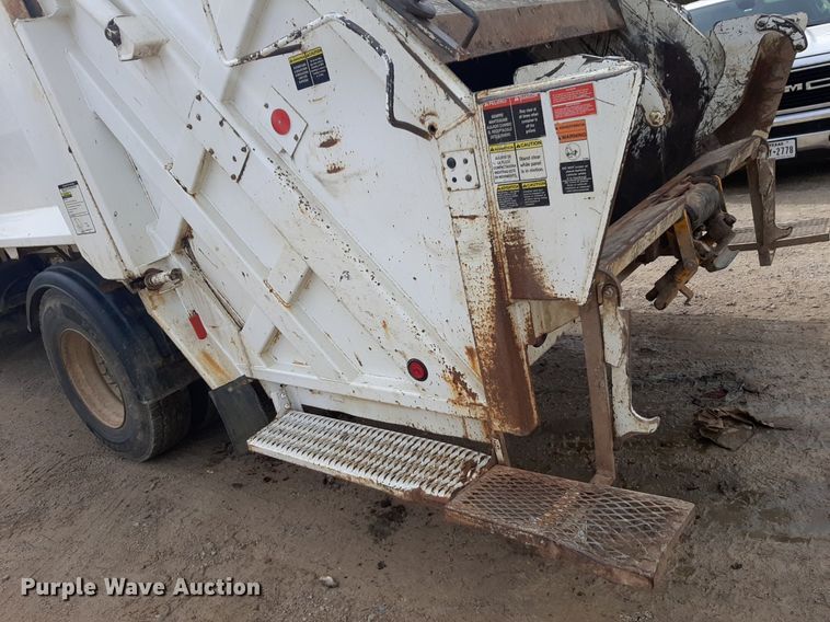 image for item DP2732 2015 Freightliner Business Class M2 106 refuse truck