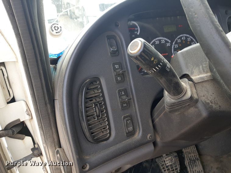 image for item DP2732 2015 Freightliner Business Class M2 106 refuse truck