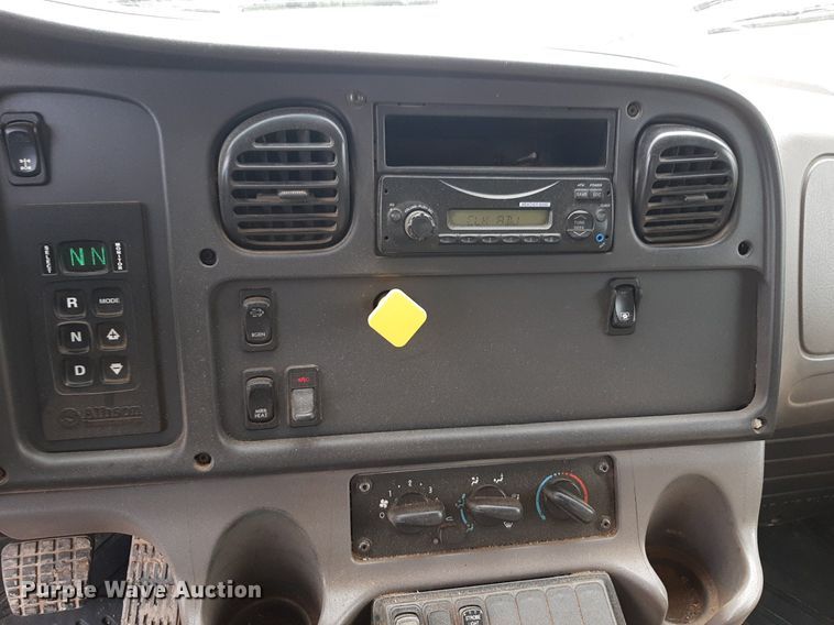 image for item DP2732 2015 Freightliner Business Class M2 106 refuse truck