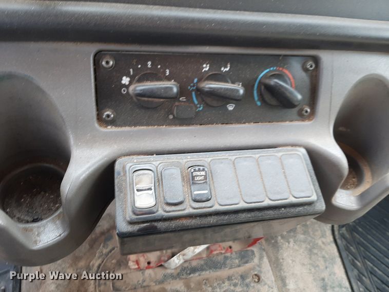 image for item DP2732 2015 Freightliner Business Class M2 106 refuse truck