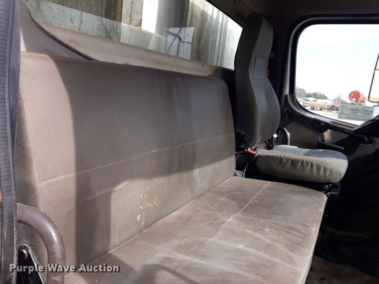 image for item DP2732 2015 Freightliner Business Class M2 106 refuse truck