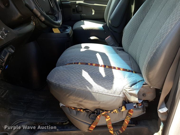 image for item DP2741 2009 Chevrolet Express 2500 van