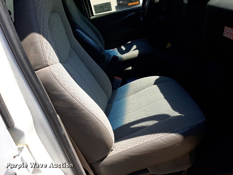 image for item DP2741 2009 Chevrolet Express 2500 van