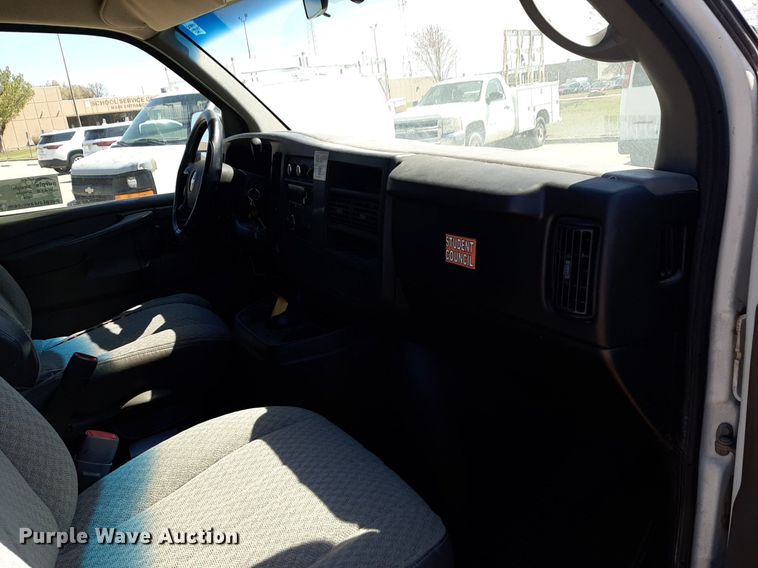 image for item DP2741 2009 Chevrolet Express 2500 van