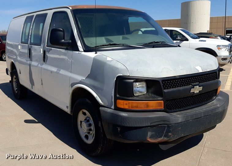 image for item DP2742 2007 Chevrolet Express 2500 van