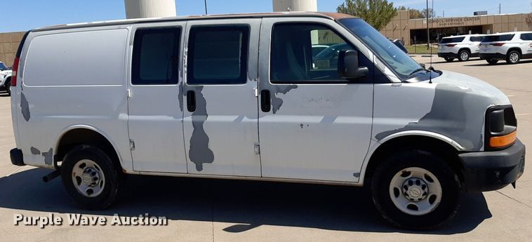 image for item DP2742 2007 Chevrolet Express 2500 van