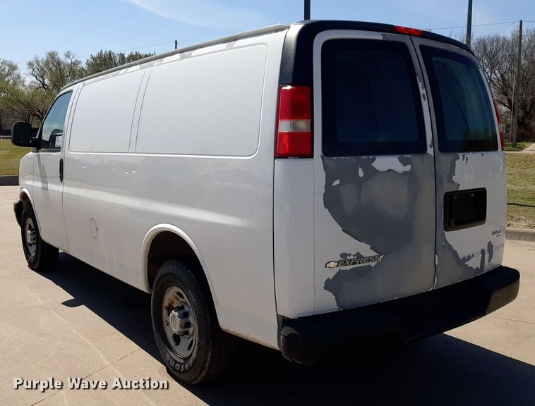 image for item DP2742 2007 Chevrolet Express 2500 van