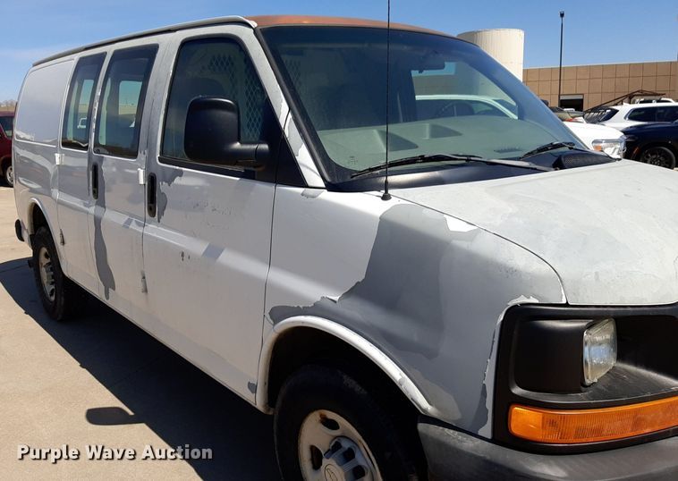 image for item DP2742 2007 Chevrolet Express 2500 van
