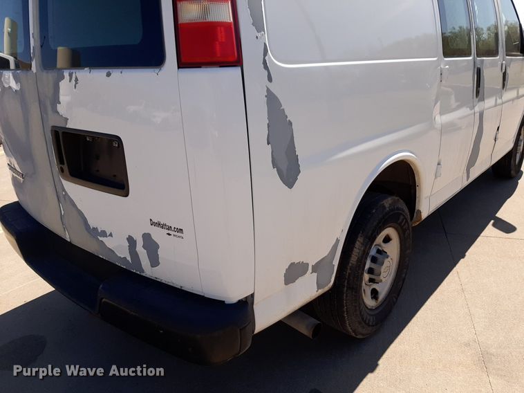 image for item DP2742 2007 Chevrolet Express 2500 van