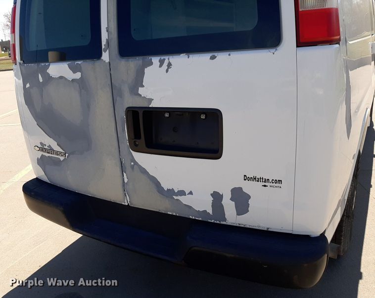 image for item DP2742 2007 Chevrolet Express 2500 van