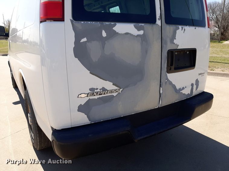 image for item DP2742 2007 Chevrolet Express 2500 van