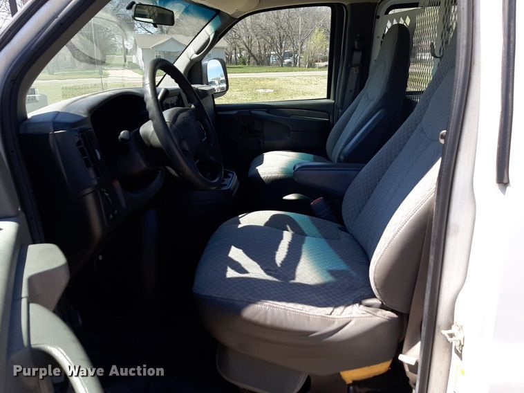 image for item DP2742 2007 Chevrolet Express 2500 van