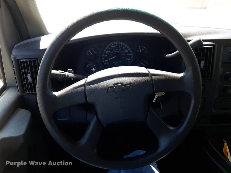 image for item DP2742 2007 Chevrolet Express 2500 van