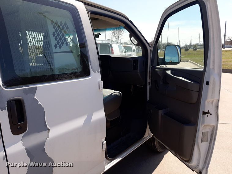 image for item DP2742 2007 Chevrolet Express 2500 van